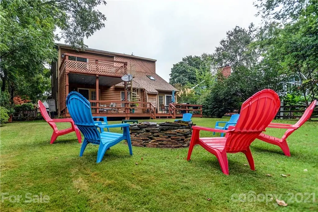 263 Commodore LOOP #64, Mooresville, NC 28117
