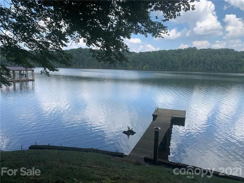 5200 Overlook DR, Claremont, NC 28610
