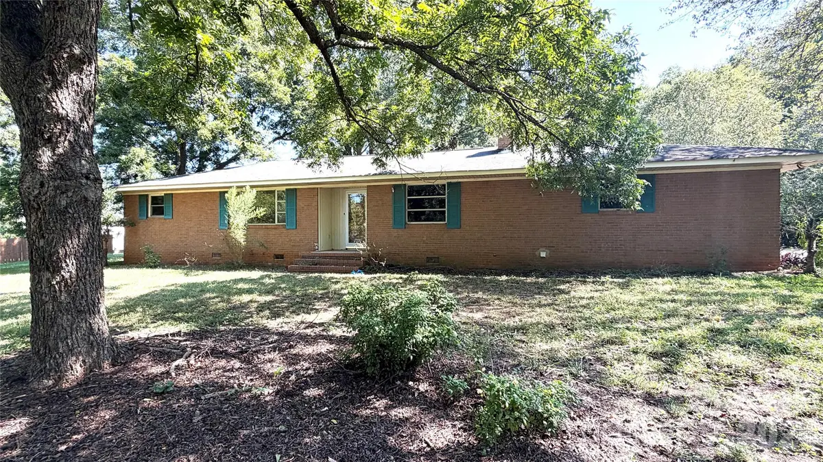 1515 Pleasant Plains RD, Matthews, NC 28105