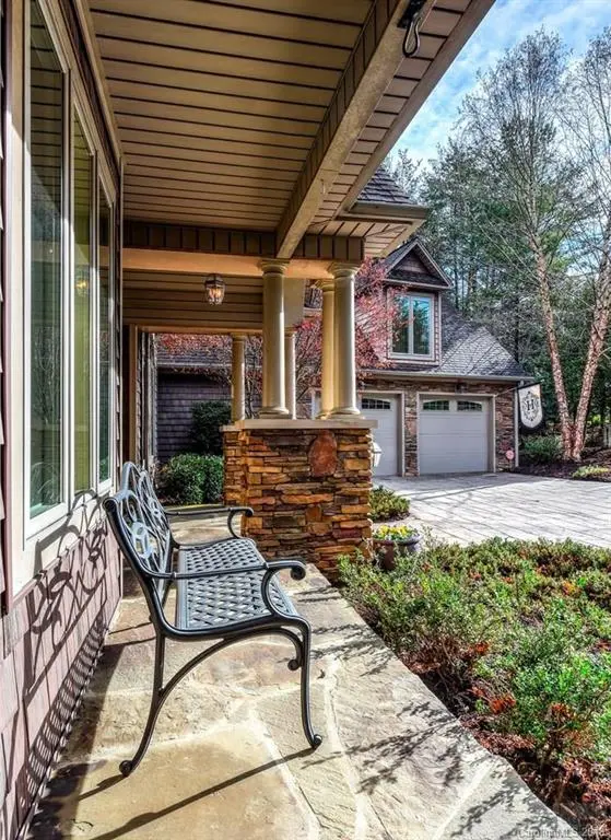 5102 Lighthouse CT, Morganton, NC 28655