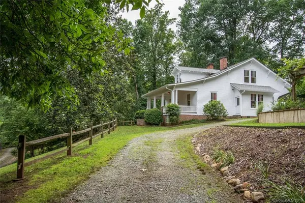 108 River Edge RD, Lake Lure, NC 28746
