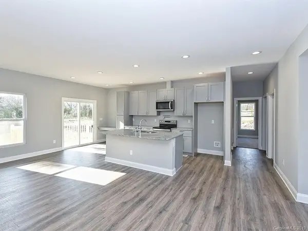 512 S Main ST, Troutman, NC 28166