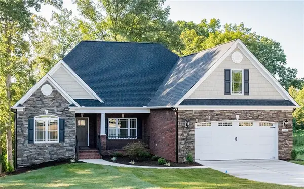 5143 Meadow Park LN #91, Hickory, NC 28602