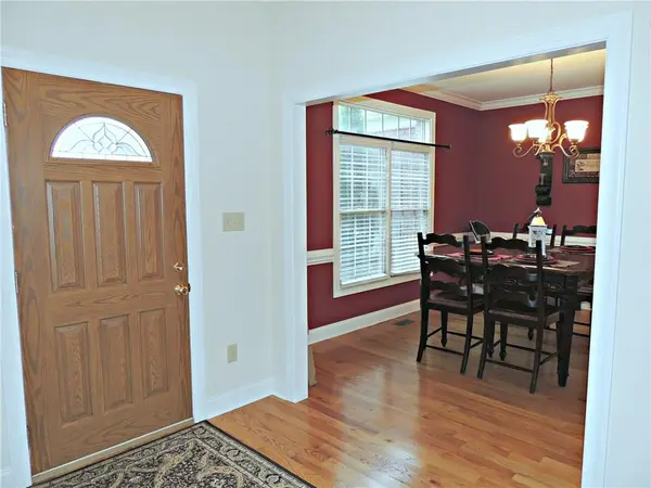 5915 Greenfield CT, Hickory, NC 28602
