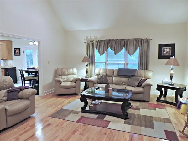 5915 Greenfield CT, Hickory, NC 28602