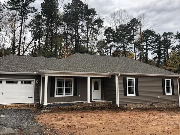 1220 24th Avenue PL NE, Hickory, NC 28601