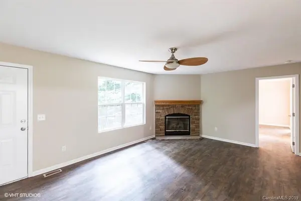 231 Newberry DR, Fletcher, NC 28732
