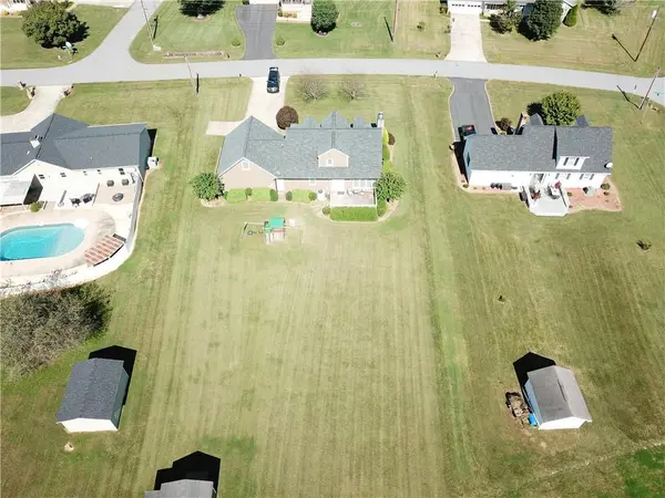 152 Pleasant Garden DR, Taylorsville, NC 28681
