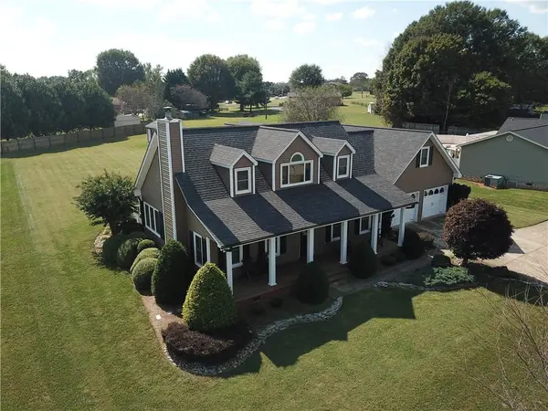 152 Pleasant Garden DR, Taylorsville, NC 28681
