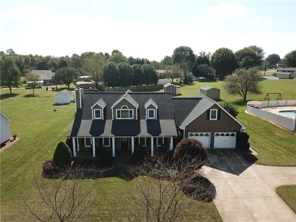 152 Pleasant Garden DR, Taylorsville, NC 28681