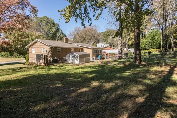146 42nd Avenue CIR NE, Hickory, NC 28601