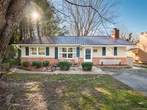 32 Cherry ST, Arden, NC 28704