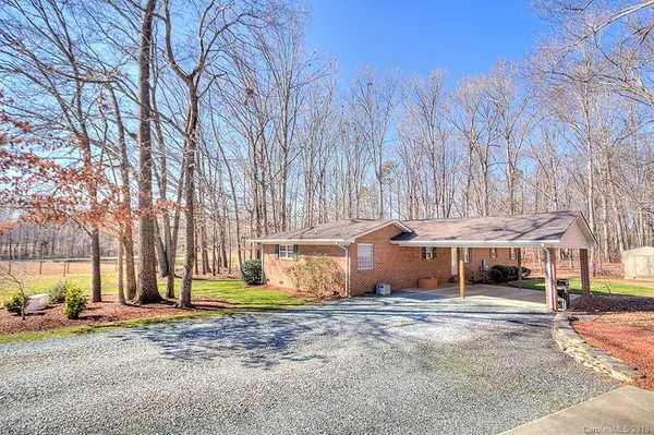 8711 Potter RD, Matthews, NC 28104