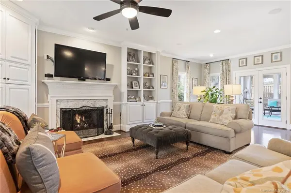 9422 Penshurst TRCE, Charlotte, NC 28210