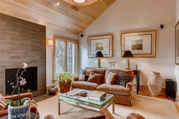 311 Settlers LN, Charlotte, NC 28202