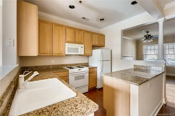 622 E 9th ST, Charlotte, NC 28202
