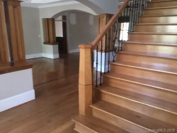 2428 Falcon LN, Statesville, NC 28625