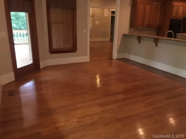 2428 Falcon LN, Statesville, NC 28625