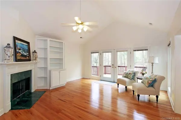 156 Ridgetop RD, Mooresville, NC 28117