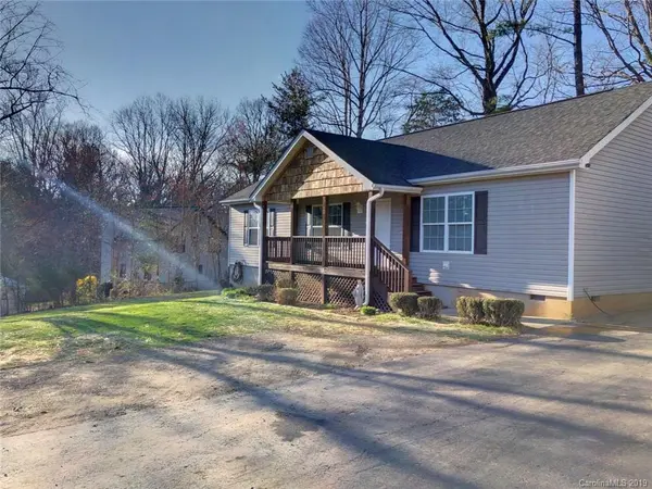 12 Mcgee Ridge RD, Fairview, NC 28730