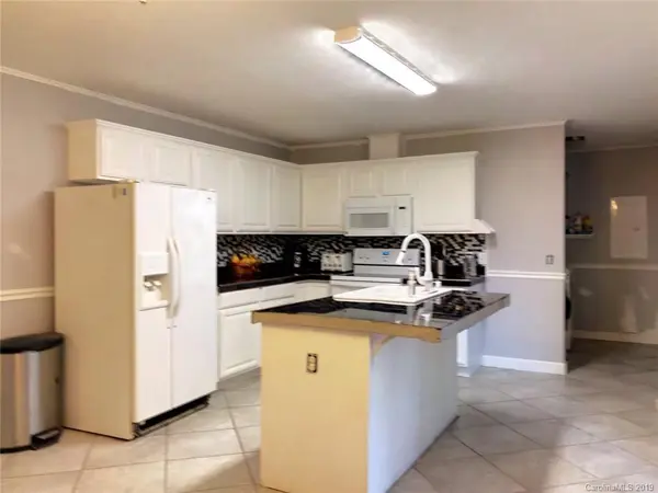 12 Mcgee Ridge RD, Fairview, NC 28730