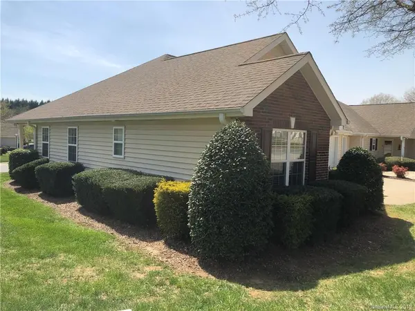 107 Ashwood LN, Mooresville, NC 28117