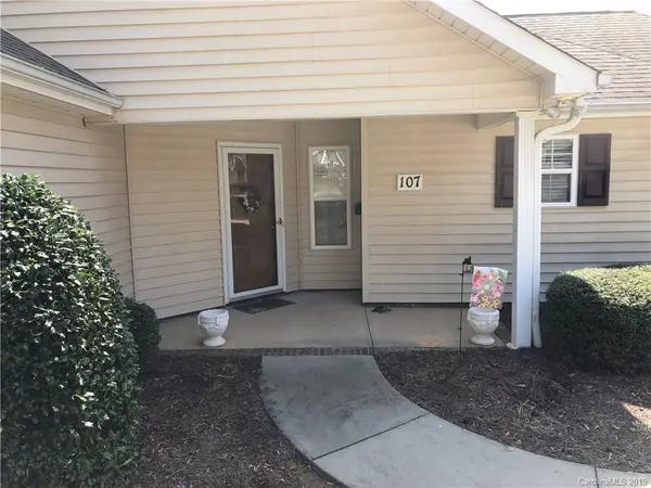 107 Ashwood LN, Mooresville, NC 28117