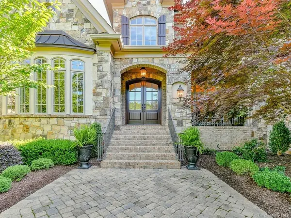1121 Bromley DR, Matthews, NC 28104