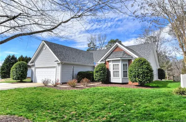 508 Bass LN, Charlotte, NC 28270