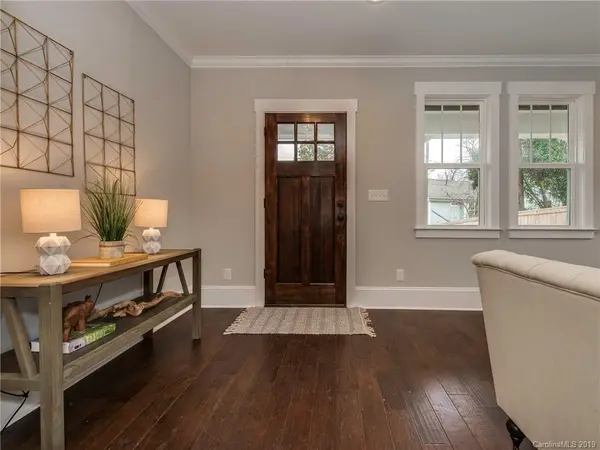 328 Wesley Heights WAY, Charlotte, NC 28208