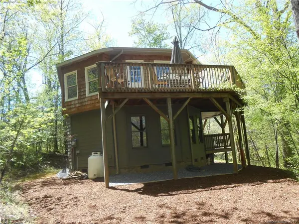 83 Cascades Pkwy, Nebo, NC 28761