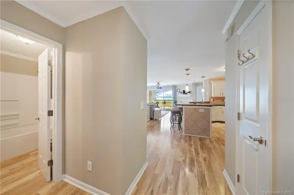 18579 Vineyard Point LN, Cornelius, NC 28031