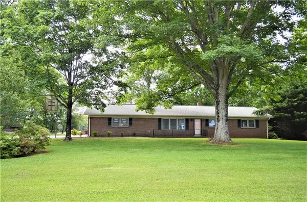 2402 Old Conover Startown RD, Newton, NC 28658