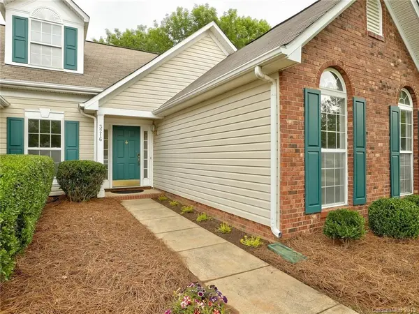 3216 Bridle Stone CT, Charlotte, NC 28273