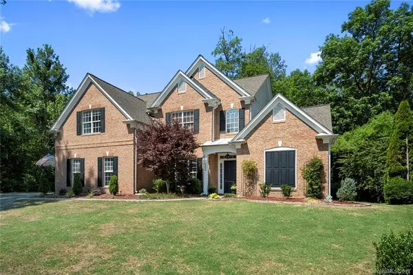 6802 Guinevere DR, Charlotte, NC 28277