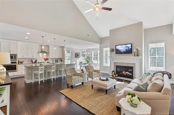 202 Country Lake DR, Mooresville, NC 28115