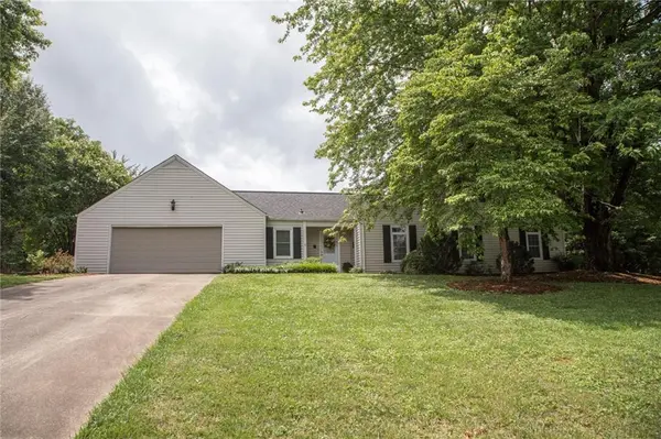 3680 9th Street DR #97, Hickory, NC 28601
