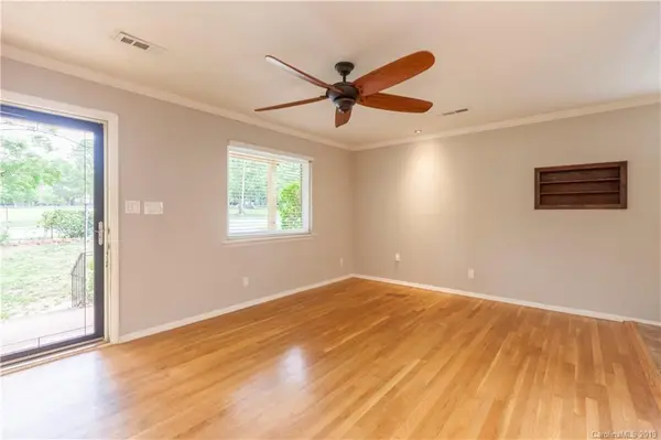 910 Herrin AVE, Charlotte, NC 28205