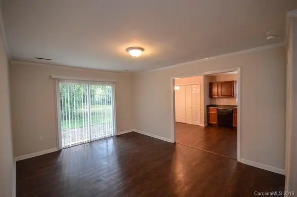 2900 Meadowcliff DR, Charlotte, NC 28215