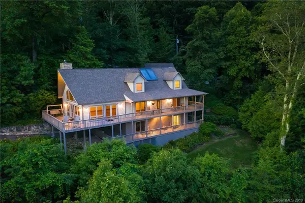 815 Dogwood LN, Blowing Rock, NC 28605