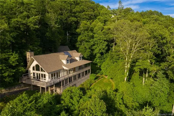 815 Dogwood LN, Blowing Rock, NC 28605