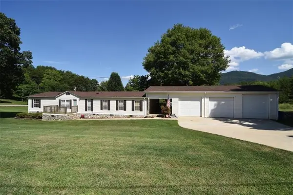 4915 Mountain View LN, Morganton, NC 28655