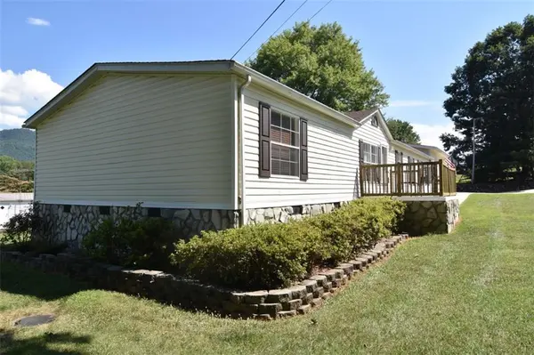 4915 Mountain View LN, Morganton, NC 28655