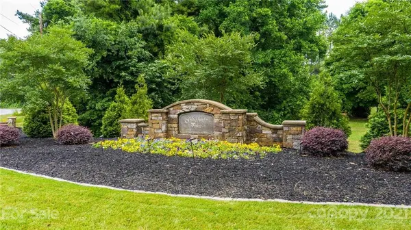 6015 Buckskin DR #16, Granite Falls, NC 28630