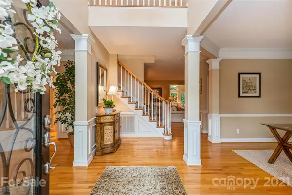 7200 Lucern CT, Charlotte, NC 28277