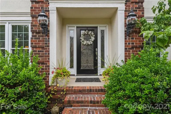 7200 Lucern CT, Charlotte, NC 28277