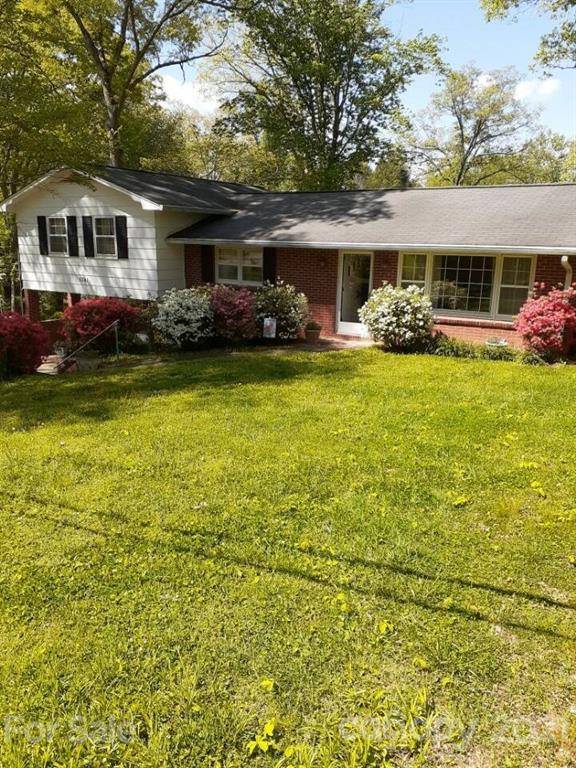 1341 20th AVE NE, Hickory, NC 28601