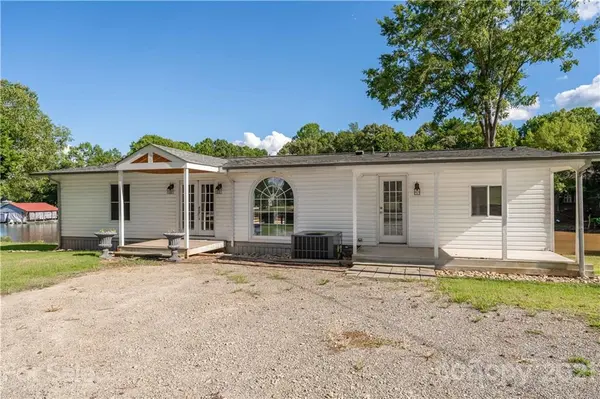 231 Wilson Lake RD, Mooresville, NC 28117