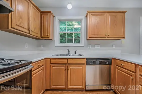 708 Cove RD, Gastonia, NC 28052