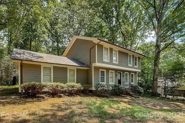 1653 Fairway DR, Newton, NC 28658